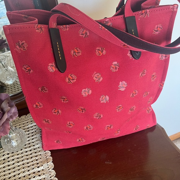 Coach Lunar New Year Tore with Randy the Rat - Picture 5 of 6